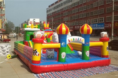 喜羊羊儿童充气蹦床